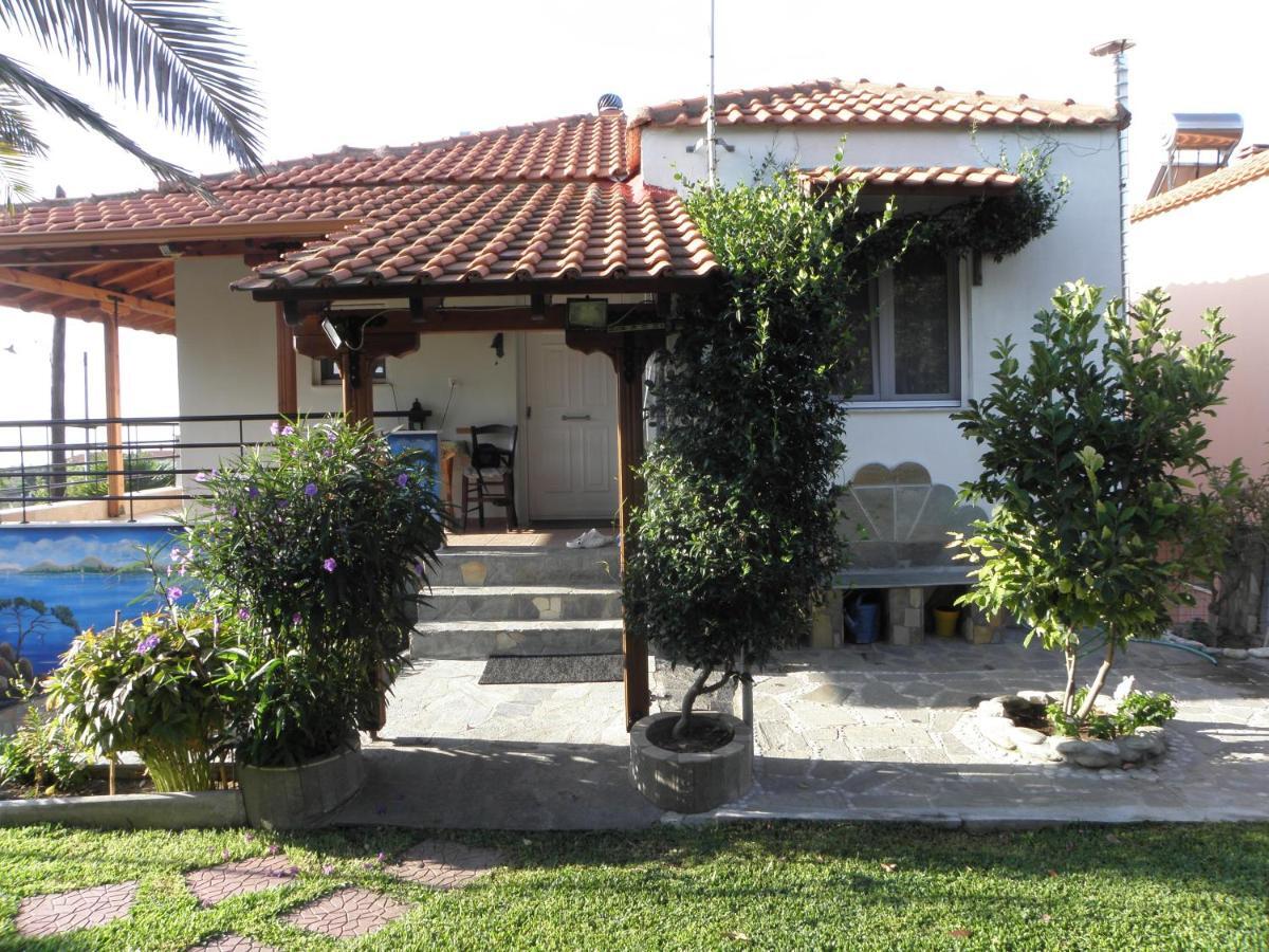 Adam'S Holiday House 2019 Karianí Exterior photo